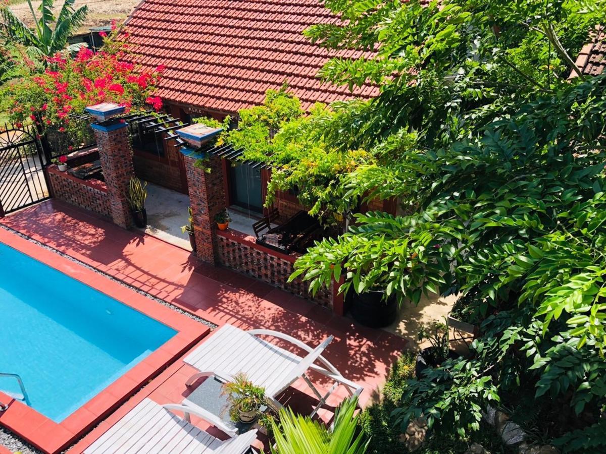 Vu'S Homestay Phong Nha Exterior photo